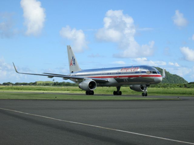 Boeing 757-200 (N693AA)