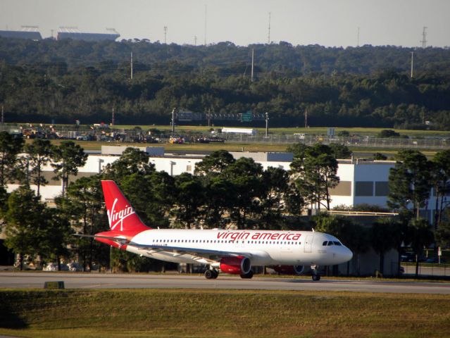 Airbus A320 (N845VA)