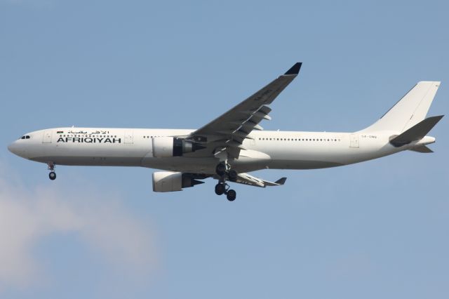 Airbus A330-300 (5A-ONQ)
