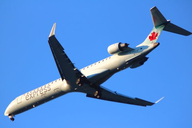 Canadair Regional Jet CRJ-200 (C-FUJZ) - On Final to 30L, from YVR  08-13-2016