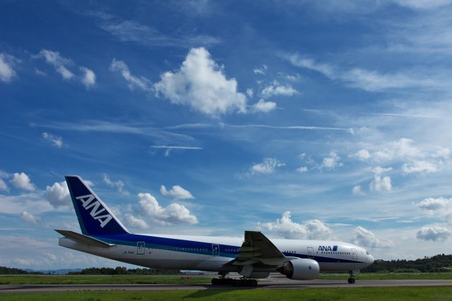 Boeing 777-200 (JA701A) - Okayama Airport