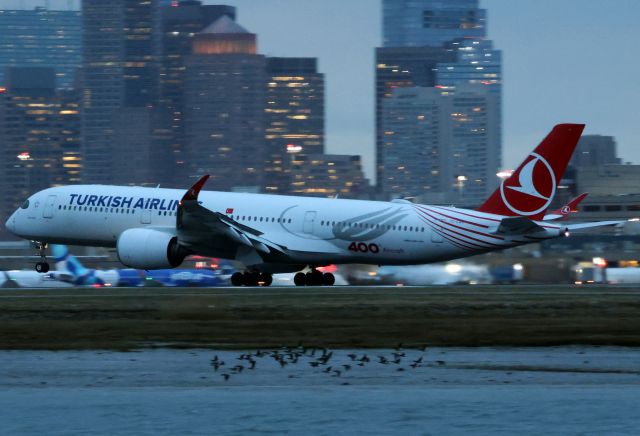 Airbus A350-900 (TC-LGH)