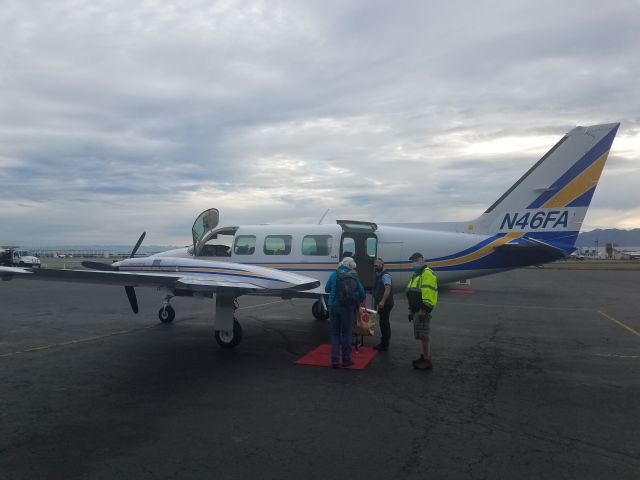 Piper Navajo (N46FA)