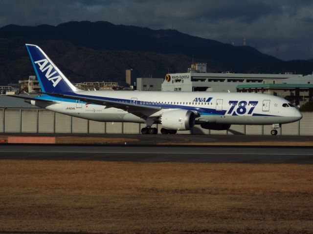 Boeing 787-8 (JA824A)