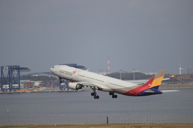 Airbus A330-300 (HL7747) - November 18th 2018:HND-GMP