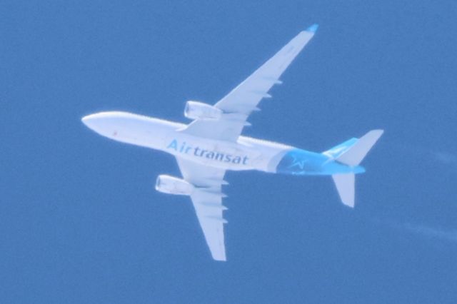 Airbus A330-200 (C-GUBT) - C-GUBT Airbus A-330-243 Air Transat TS765 De Porto OPO vers Toronto YYZ Altitude 12192 Mètres Vitesse 809 Km/H Survolant la ville de Lavaltrie QC. le 18-05-2024 à 14:55