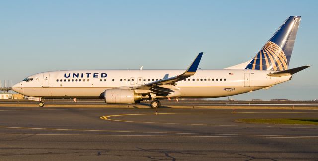 Boeing 737-700 (N77261) - The Golden Hour @ KBOS Logan Airport !