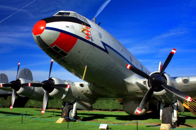 Airbus A330-200 (THA517) - Handley Page Hastings