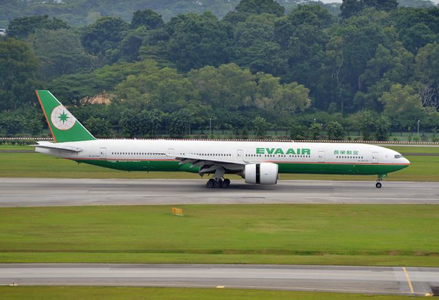 BOEING 777-300 (B-16706)