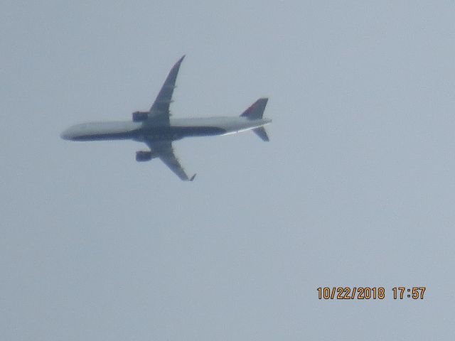 Airbus A321 (N354DN)