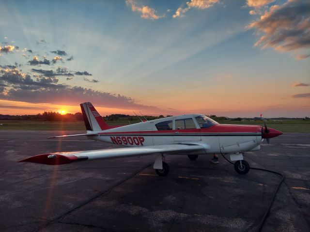 Piper PA-24 Comanche (N6900P)