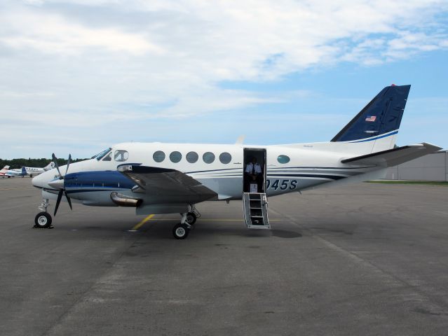 Beechcraft King Air 100 (N6045S) - This beautiful B100 is available for part 135 charter. It is managed by CFM Corporate Flight Management  a rel=nofollow href=http://www.flycfm.comwww.flycfm.com/a