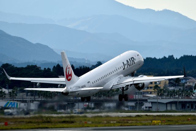 Embraer ERJ-190 (JA249J)