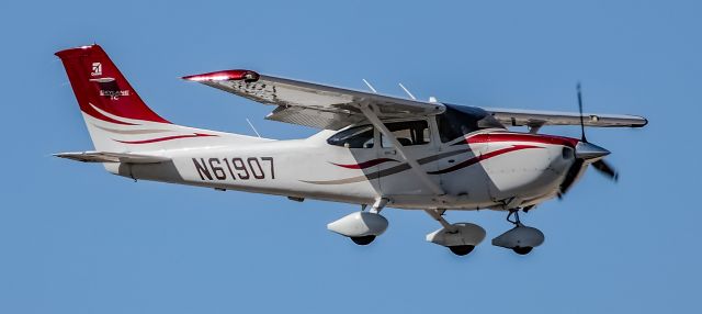 CESSNA T182 Turbo Skylane (N61907) - N61907 Cessna T182T Turbo Skylane TC s/n T18208861 - North Las Vegas Airport  KVGTbr /Photo: TDelCorobr /June 30, 2025