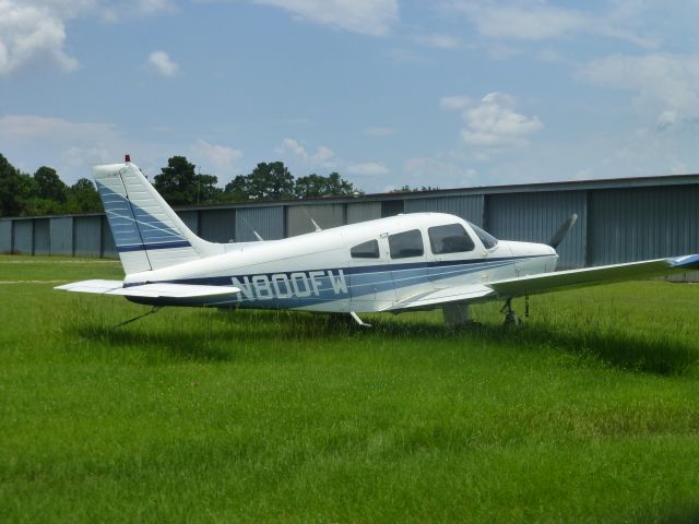 Piper Cherokee (N800FW)