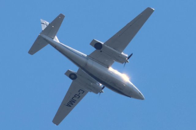Adam A-500 (C-GJMA) - C-GJMA  Aero Commander 500B Mag Aerospace Canada Corp. Survolant la ville de Lavaltrie QC. Le 26-05-2025 à 13:14.
