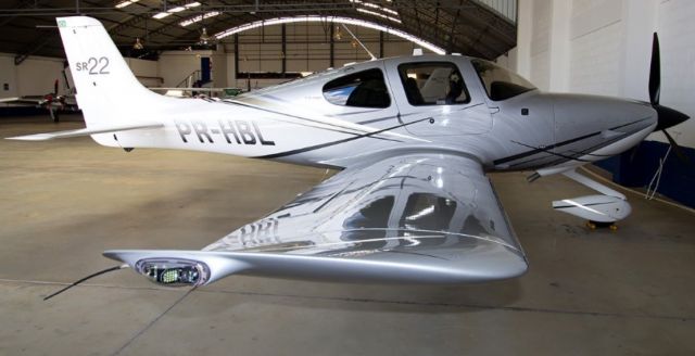 Cirrus SR-22 (PR-HBL) - Excelente aeronave, com relação peso, potencia do motor e aerodinâmica.