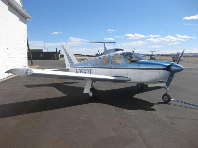 Piper Cherokee Arrow (N3962T)