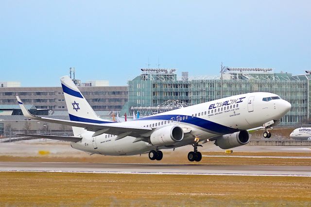 Boeing 737-800 (4X-EKC)