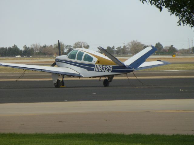 Beechcraft 35 Bonanza (N18329)