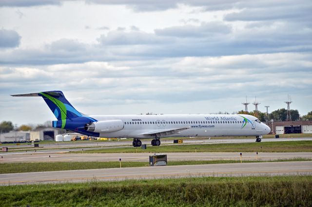McDonnell Douglas MD-83 (N806WA)