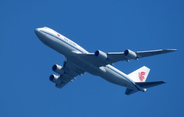 Boeing 747-200 (B-2487) - Shown here is an Air China Boeing 747 a few minutes until landing in the Summer of 2018.