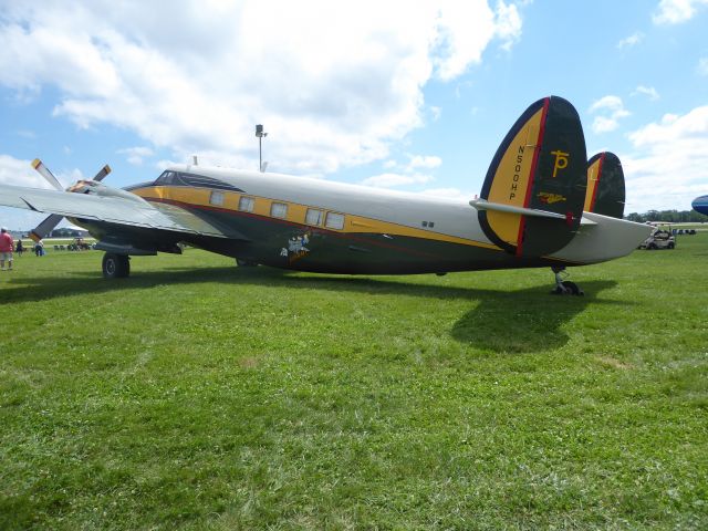 Douglas DC-6 (N500HP)