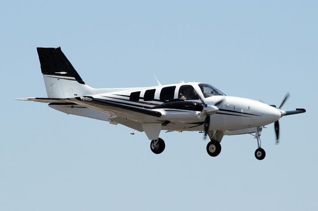 Beechcraft Baron (58) (N589LB)