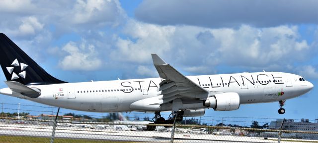 Airbus A330-300 (CS-TOH)