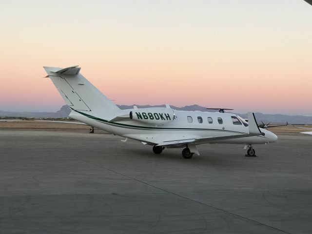 Cessna Citation CJ1 (N680KH) - Winglets over sunset! 