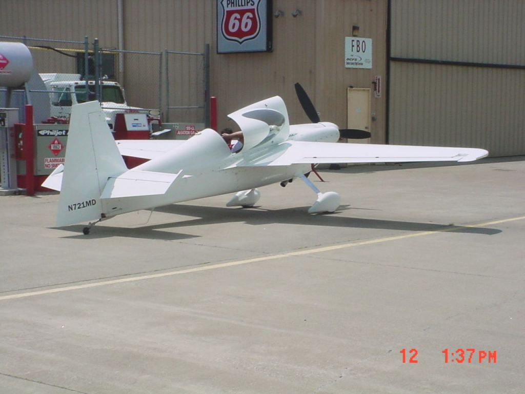 Experimental 200kts (N721MD) - Parked on ramp on 6/12/10