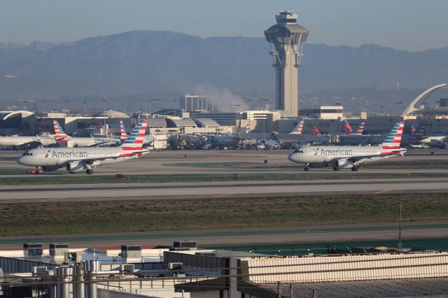 Airbus A319 (N765US)