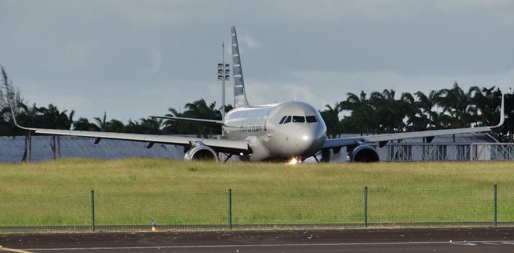 Airbus A319 (N5007E) - N5007E PTP to MIA on 23 December 2017.