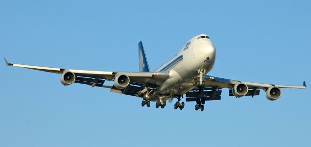 Boeing 747-400 (9V-SFP) - Adelaide...on short final for runway 23, November 11, 2007.