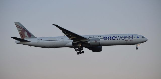 BOEING 777-300ER (A7-BAG) - B773