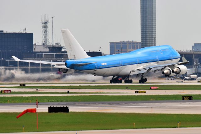 Boeing 747-400 (PH-BFS) - Her gear breaking the surly bounds of earth for the last time, heading out to the scrapper at MHV. 10-C on 05-26-20