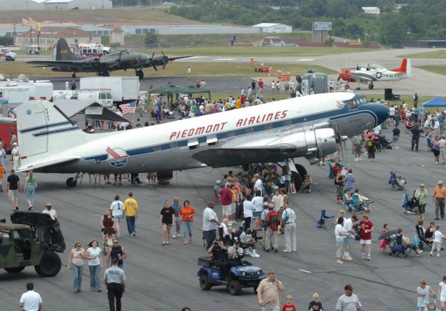 Douglas DC-3 (N44V) - 1942 Douglas DC3 in Danville Va.6-1-07