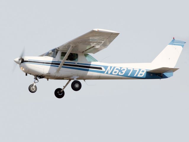 Cessna 152 (N6377B)