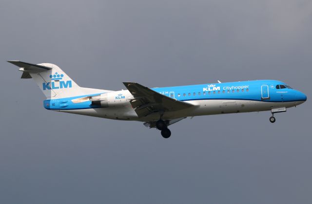 Fokker 70 (PH-KZM)