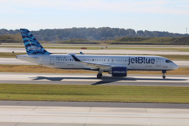 Airbus A220-300 (N3062J)