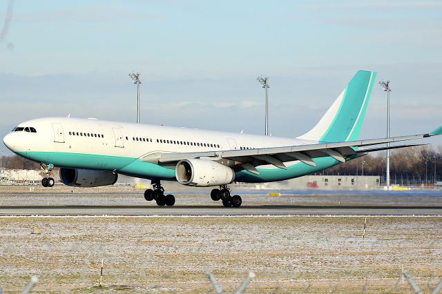 Airbus A330-300 (CS-TFZ)