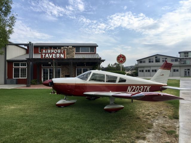 Piper Cherokee (N703TK)