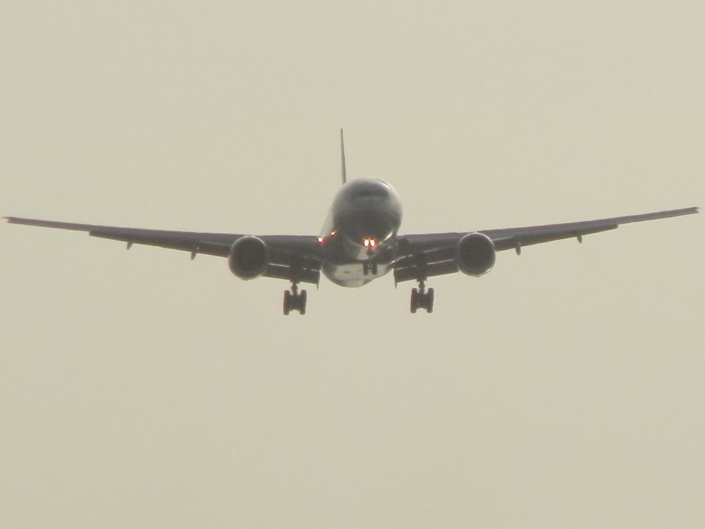 Boeing 777-200 (N775AN)