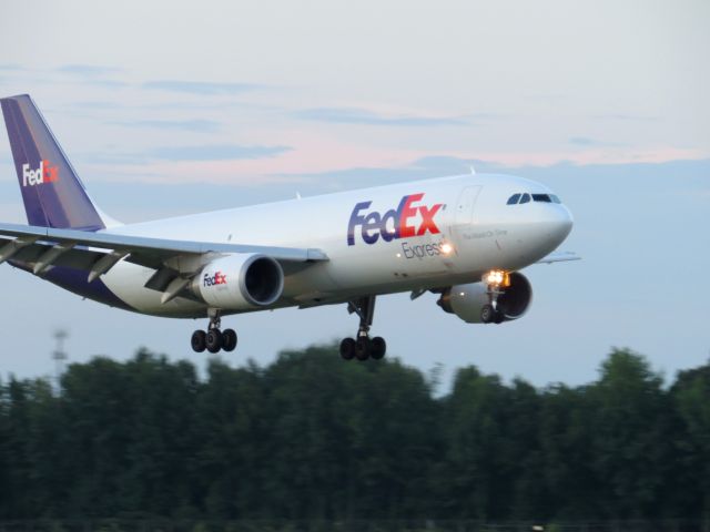 Airbus A300F4-600 (N676FE) - July 16, 2013