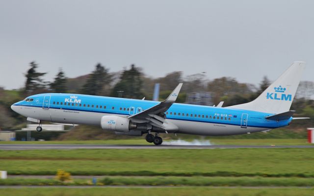 Boeing 737-800 (PH-BXB) - klm b737-8 ph-bxb training at shannon 16/4/16.