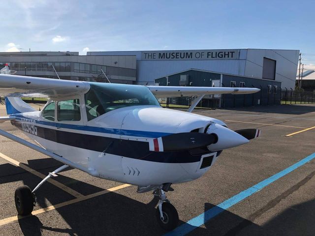 Cessna Skylane (N8949G)