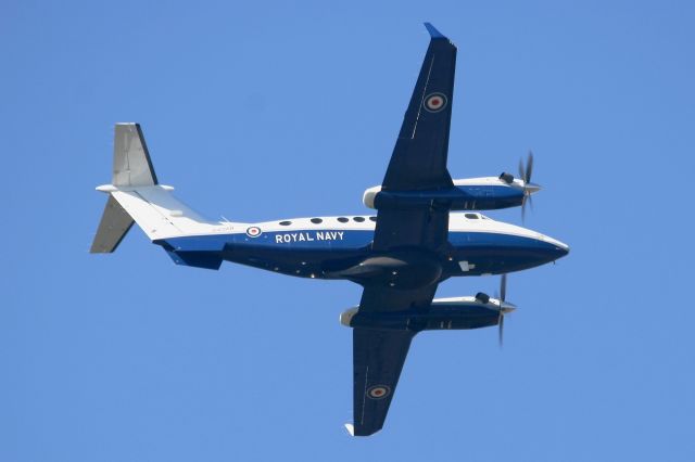 Beechcraft Super King Air 300 (ZZ501) - Royal Navy Hawker Beechcraft Avenger T.1,  Take-off Rwy 08, Landivisiau Naval Air Base (LFRJ)