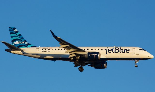 Embraer ERJ-190 (N323JB) - 'Only Blue' arriving to BOS from DCA in the airlines updated livery on 3/4/22. 