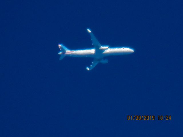 Airbus A321 (N116AN)