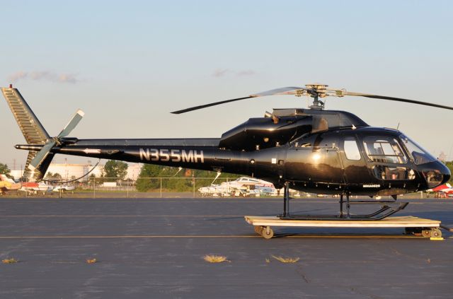 Bell 407 (N355MH) - All credits to Matt927 on jetphotos.com